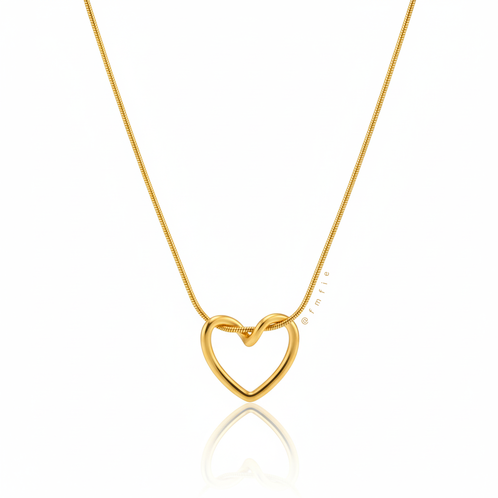 Lyn - Hollow Heart Pendant