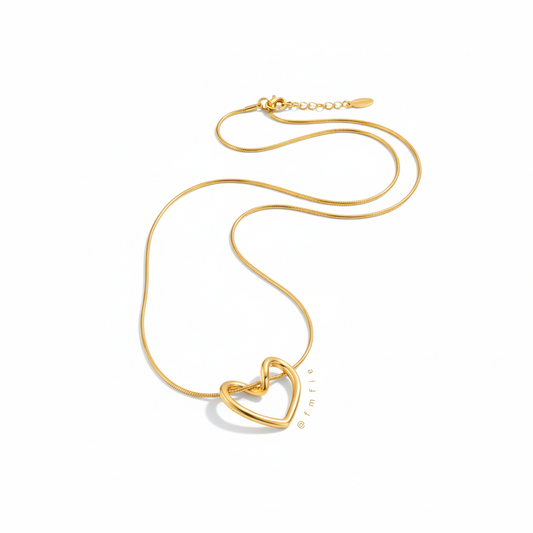 Lyn - Hollow Heart Pendant